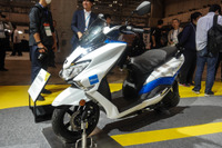 スズキは二輪、四輪、次世代モビリティ、全方位でカーボンニュートラル戦略をアピール…ジャパンモビリティショー ビズウィーク2024 画像