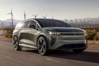 800馬力の高性能電動SUV『グラビティ』、受注を11月7日に開始 画像
