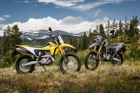 スズキの新型デュアルパーパス『DR-Z4S』とスーパーモト『DR-Z4SM』、スペックの違いとは［詳細画像］ 画像