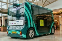 英国の自動運転バス、日本製の遠隔操縦システム導入…ソリトンが安全運行を支援 画像