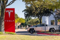 【株価】 テスラが一時9%高、トランプ政権による自動運転車規制緩和報道を好感 画像