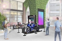 ヤマハとホンダがコラボ展示! バイクSFアニメ『Tokyo Override』劇中車の『YZF-R1』&『CB1300』が渋谷に登場 画像