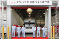 いすゞ、『エルガEV』量産開始…日野と共同出資の「ジェイ・バス」からラインオフ 画像