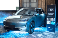 中国吉利、豪州・NZ市場に本格参入…新型EV『EX5』を2025年発売へ 画像