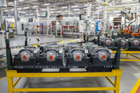 フォード、英工場で電動ドライブユニット生産開始…9車種のEVを2025年末までに欧州投入へ 画像
