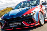 ロー&ワイドな「エボ」登場! 新型『エラントラN1 TCエボレースカー』TCアメリカ開幕戦でデビュー 画像