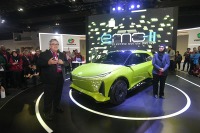 マレーシア初の国産EV実現へ、プロドゥアが次世代EV「eMO-2」発表 画像