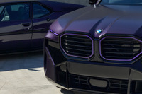 「二度と使用しない限定色」を専用開発、BMW XMと「Kith」のコラボ第2弾 画像