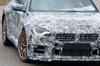 M4を超えた?! BMW『M2 CS』新型が発売モード、ゴールド仕上げのホイールを装着 画像