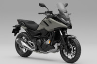 ホンダの大型スポーツ『NC750X』がマイナーチェンジ！ デザイン刷新＆DCTはよりスムーズに、99万7700円から 画像