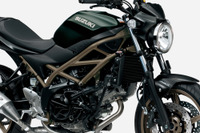 唯一無二のV2ロードスポーツ、スズキ『SV650 ABS』がカラー変更、新価格は83万6000円 画像