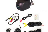 視野角水平180度の超広角レンズで6種類の表示パターン、バックカメラキット『CAM22』発売 画像