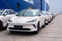 上海汽車傘下の「IM」、海外市場進出の第一弾『IM6』をタイに輸出 画像