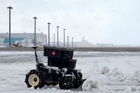 「除雪ドローンV3」始動…新千歳空港で自動除雪の実証実験を実施 画像