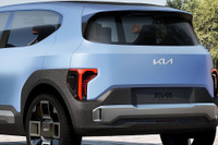 キアが次世代Bセグ電動SUV、『EV2』提案…2026年欧州発売へ 画像