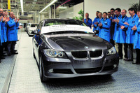 BMWの独ライプツィヒ工場、グループの電動化の重要拠点に…20年の進化と未来 画像