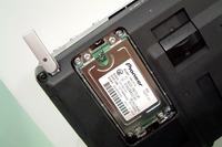 【CEATEC 2002】証拠---通信型カーナビの心臓部はさらに小さくなる 画像