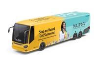 大型バスでCT検査、富士フイルムの移動式健診センター「NURA Express」インドで稼働へ 画像