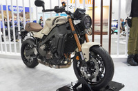 「カラーが変わるだけで魅力的に…」新型ヤマハ『XSR900』、日本市場のための新色に大反響…大阪モーターサイクルショー2025 画像