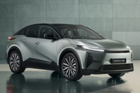 トヨタ『CH-R＋』欧州で発表…EVのコンパクトSUV［詳細画像］ 画像