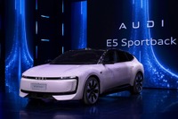 「4リングがない」アウディの新ブランド「AUDI」、第一弾『E5スポーツバック』発表…上海モーターショー2025 画像