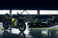 「仮面ライダーが乗りそう」ドゥカティ&ランボルギーニが放つモンスターマシンにSNS熱狂! 画像