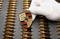 ポルシェ、2025年業績予想を下方修正…電動化の遅れと中国市場の需要減が影響 画像