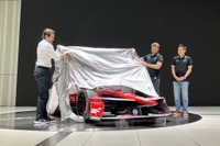 好調の日産フォーミュラEチーム、桜デザインのマシンで東京E-Prixに挑む 画像