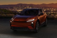 トヨタの新型電動SUV『C-HR BEV』、2026年に北米投入へ 画像