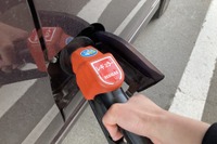 ガソリンの新たな支援制度開始、最終的に最大10円「定額」補助［新聞ウォッチ］ 画像