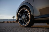 キア初のEVセダン『EV4』、ネクセンタイヤ純正装着 画像