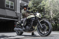 400ccクルーザーの代表格、カワサキ『エリミネーター』2026年モデルは新色&新グラフィックに 画像