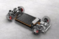 ポルシェ『マカン』に世界初の予防的異常検知システム、AIでバッテリー寿命延長 画像