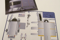 【東京ショー2002速報】いすゞ『FL-4』のペーパークラフト発見!! …今年はアイデアで勝負です 画像
