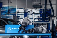 ZF、「ザックス」のエアサスをアフターマーケットに投入…ポルシェ『カイエン』やアウディ『Q7』に対応 画像