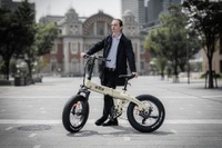 航続80kmの折りたたみ電動アシスト自転車「eXs Street」、14万9000円で発売 画像