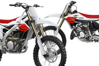 「ストロボカラーが帰ってきた」ヤマハのモトクロス車「YZシリーズ」、70周年仕様とフルチェンの『YZ450F』にSNS注目！ 画像
