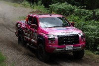 三菱自動車が技術支援、北海道「ラリー・カムイ」で『トライトン』2台が完走 画像