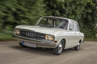 戦後初のアウディ誕生から60周年、1965年に4ストロークエンジンで技術革新