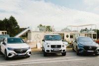 メルセデスベンツ、独リゾート島に夏季限定の電動車体験拠点…新型CLAやGクラスEVに試乗可能 画像