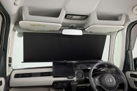 引っ張るだけでサンシェード、3代目『N-BOX』の人気純正アクセが2代目用にも登場! 画像