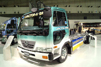 【東京ショー2002速報】一足先に実現しました---日産ディーゼル『コンドル』ハイブリッド 画像