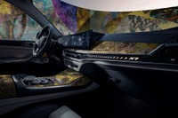 BMW『X7』日本専用カスタムオーダーサービス開始、車両本体プラス550万円　世界初の2トーンボディ塗装も 画像