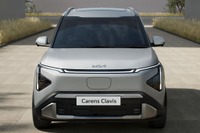 キア初のインド製EV、『カレンス クラビス』発表…新興市場向けに最適化 画像