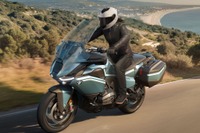 BMW『R 1300 RT』発売に「理想のツアラー」「これこそまさにBMW」とSNSで反響 画像