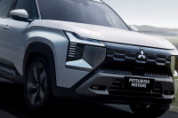 三菱の新型3列シートSUV『デスティネーター』に注目!「名前も外観も格好いい」とSNSでは高評価 画像
