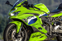 カワサキ『Ninja ZX-4R SE』と『Ninja ZX-4RR』がカラー変更&スマホアプリ対応、117万7000円より 画像