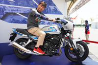 【エンジン音あり】話題の新型ホンダ『CB1000F/SE』の“図太”直4サウンドを鈴鹿で堪能! ライポジ&足つきを最速チェック 画像