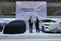 XPENG、海外初の生産拠点はインドネシアに、新型ミニバン『X9』をモーターショーで初納車 画像