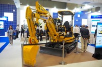 江戸の作業船から無人ダンプまで、国産建機の技術史を解き明かす 画像